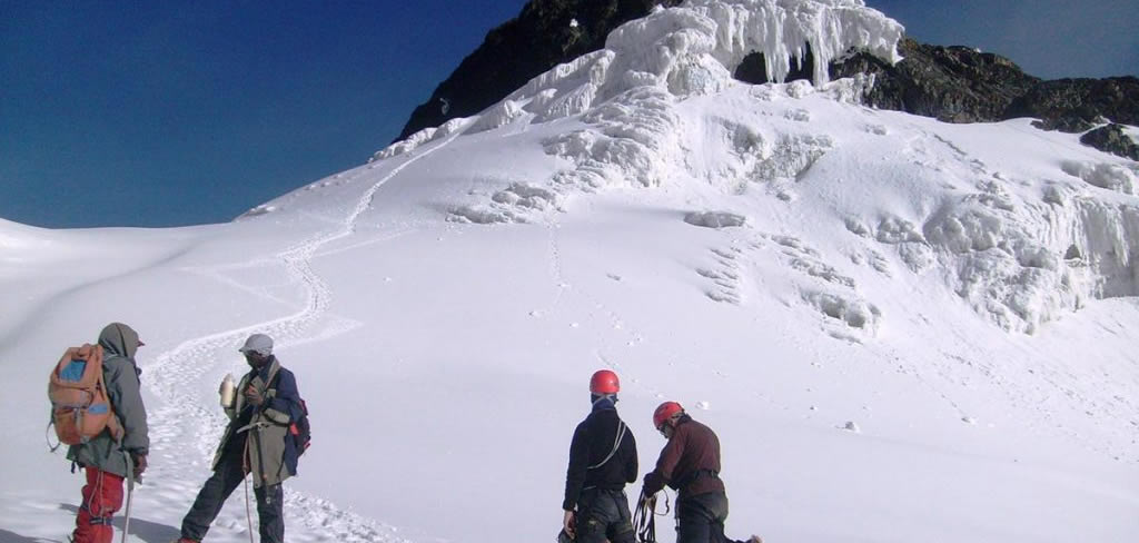 8 days Rwenzori Central Circuit Trek