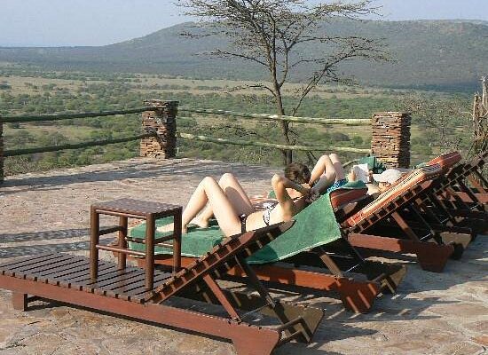 Serengeti Serena Lodge